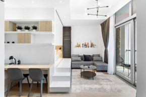 Tranquil Dubai Marina Studio by JBR Beach, Marina Mall, Metro